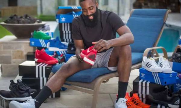 仰望乔丹！吉迪成公牛第二快达成1500分500板500助球员（致敬乔丹！吉迪成公牛队史第二快达成1500分500篮板500助攻的球员）