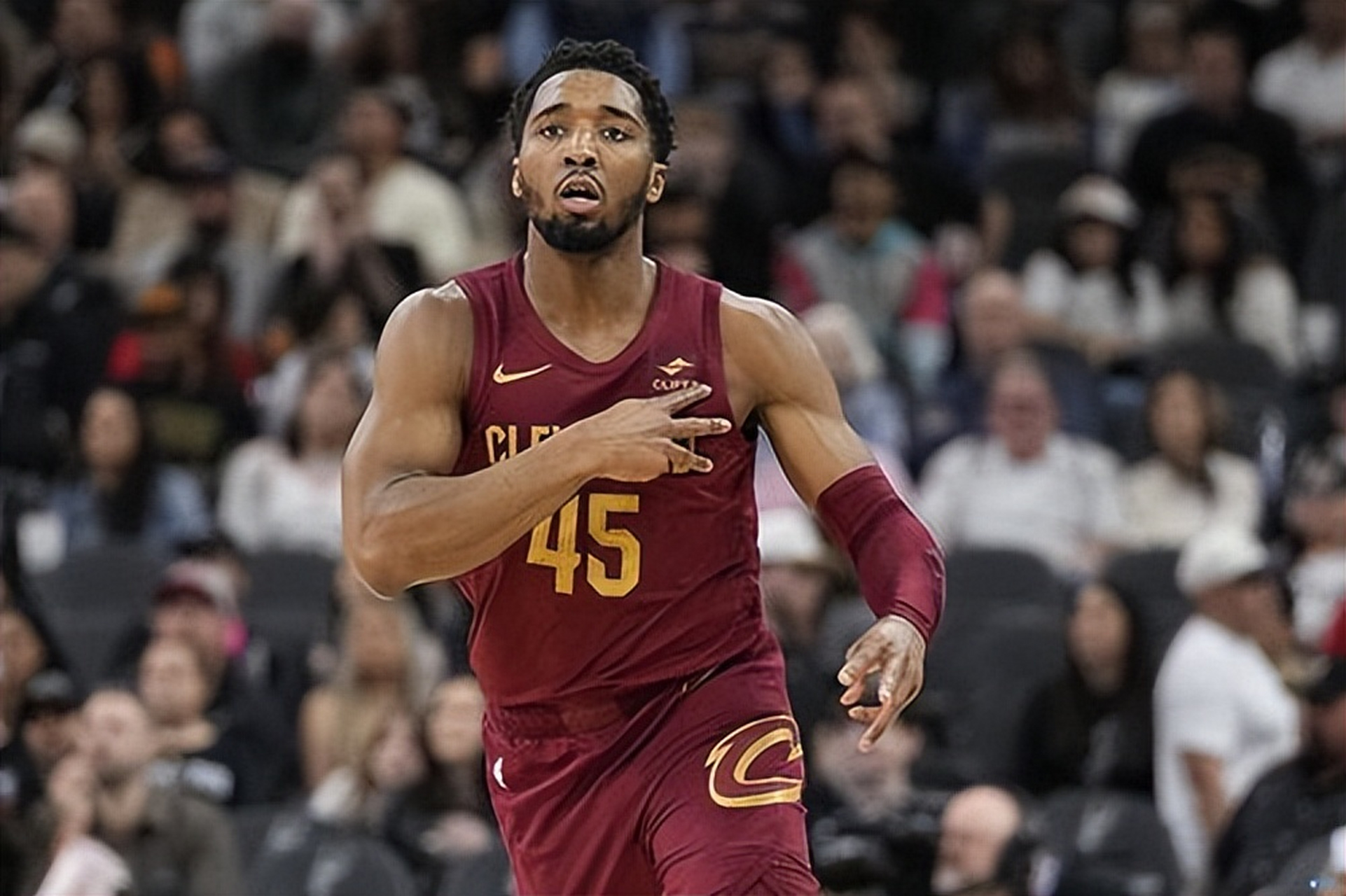 记者：前国门李雷雷有望接替杨智，担任青岛西海岸守门员教练（媒体称前国门李雷雷或将接班杨智，出任青岛西海岸门将教练）