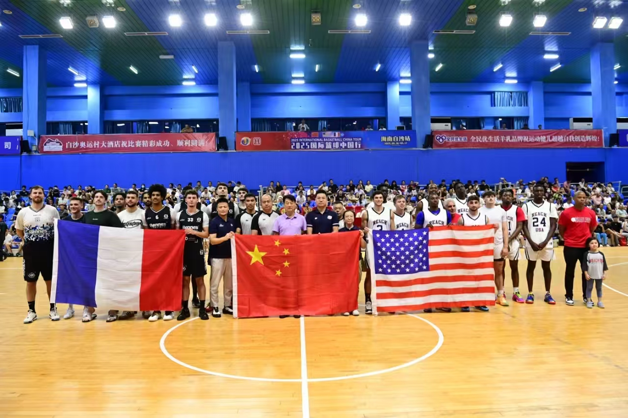 不该拿顶薪？富保罗：里夫斯可以留湖人 只要合同不是太离谱就行（富保罗：里夫斯可续留湖人，但无需离谱顶薪）