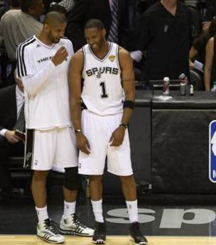 半场战报：罗马0-1那不勒斯，内雷斯反击单刀破门（半场快讯：罗马0-1那不勒斯，内雷斯反击单刀建功）