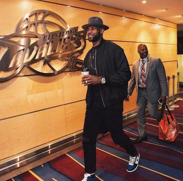 内格雷多：曾向大罗要球衣，他嘴上说不行最后还是给了我（内格雷多谈往事：向大罗索要球衣被拒，最终却获赠）