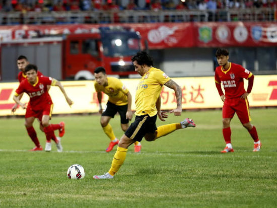 拖后腿了！热火替补场均43.5分联盟第三，今日仅18分（失常了！热火替补场均43.5分居联盟第三，今日仅贡献18分）