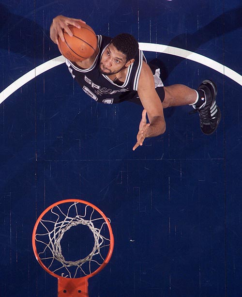 国安主场战平山东泰山（北京国安主场与山东泰山战成平局）