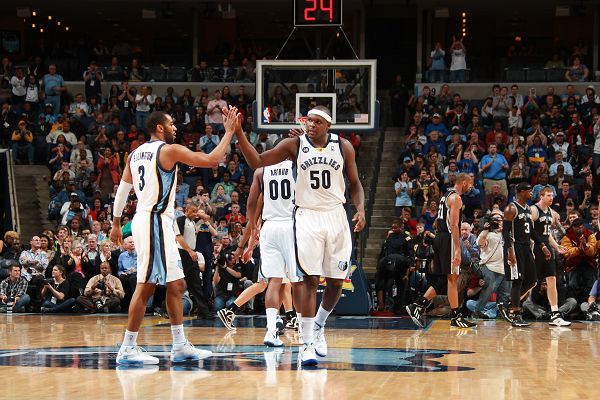 格拉斯纳：我们有16次射门却0-3输球，感觉结果有点不对（格拉斯纳：16次射门却0比3落败，这个结果有点不合理）