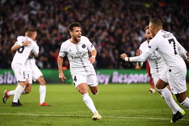 休赛期重要引援！崔晓龙首进上海男篮常规赛12人（休赛期重磅补强！崔晓龙首次入选上海男篮常规赛12人名单）